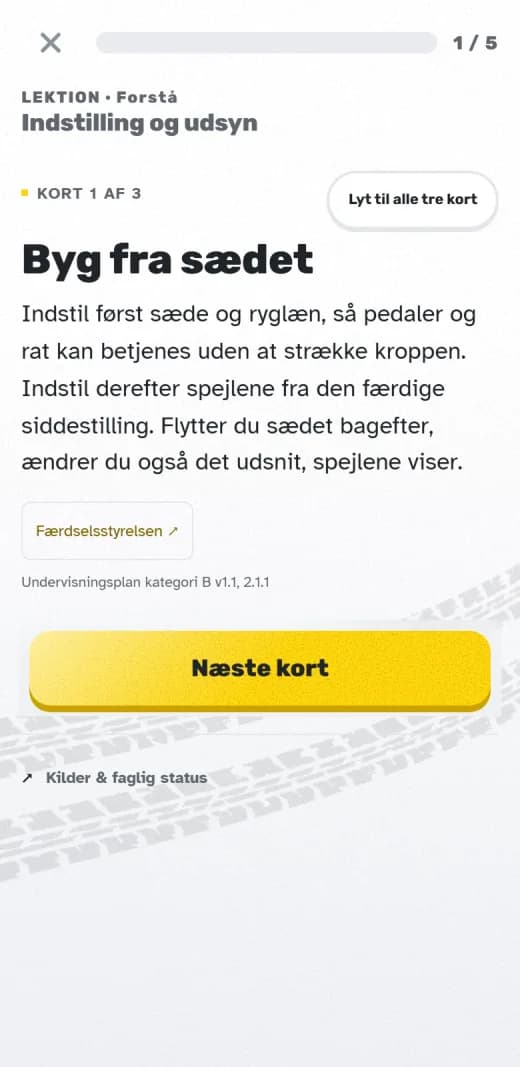 TeoriBoost-Lektion zum Einstellen von Sitz und Spiegeln vor der Fahrt.